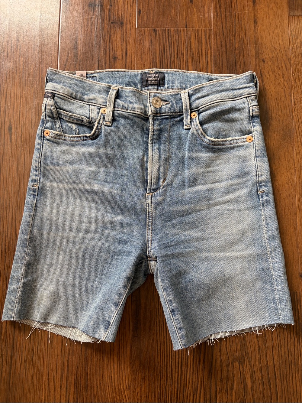 Citizens Of Humanity light blue denim shorts with silver button